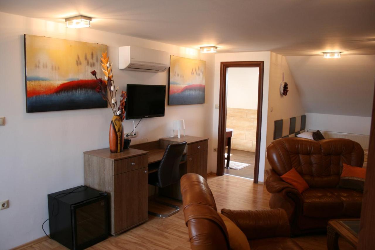Le Rose Hotel Budapest Extérieur photo