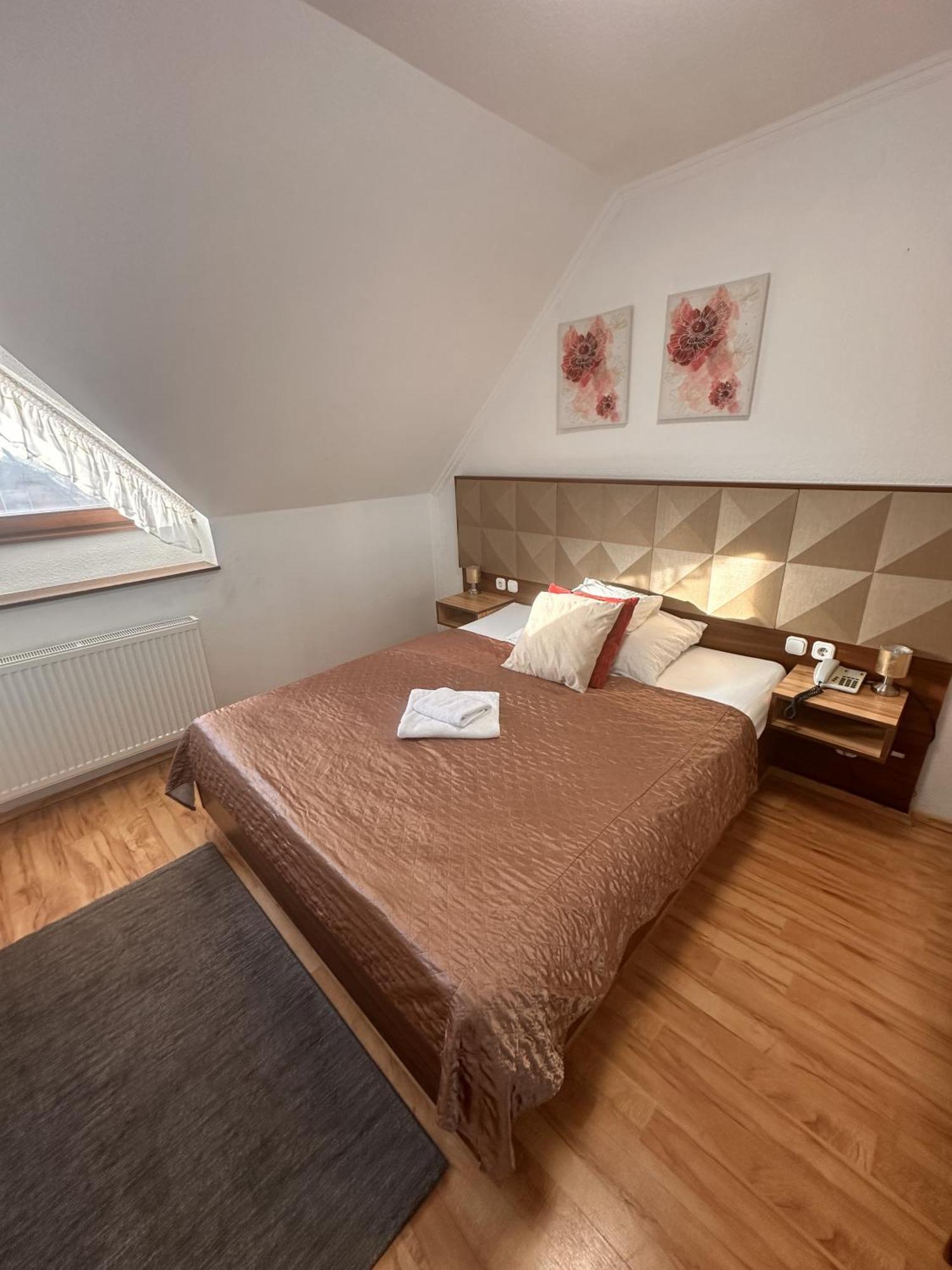 Le Rose Hotel Budapest Extérieur photo