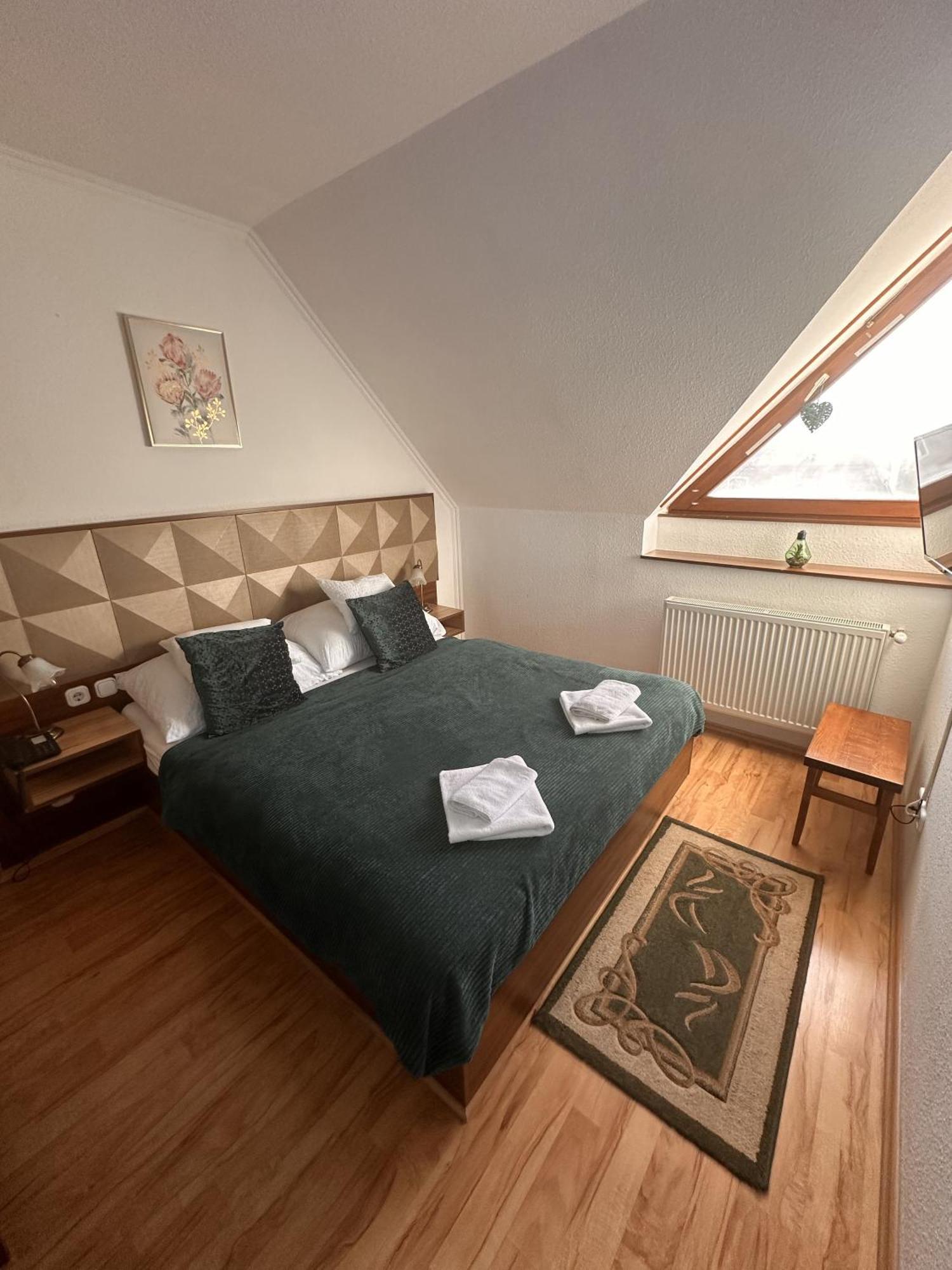 Le Rose Hotel Budapest Extérieur photo