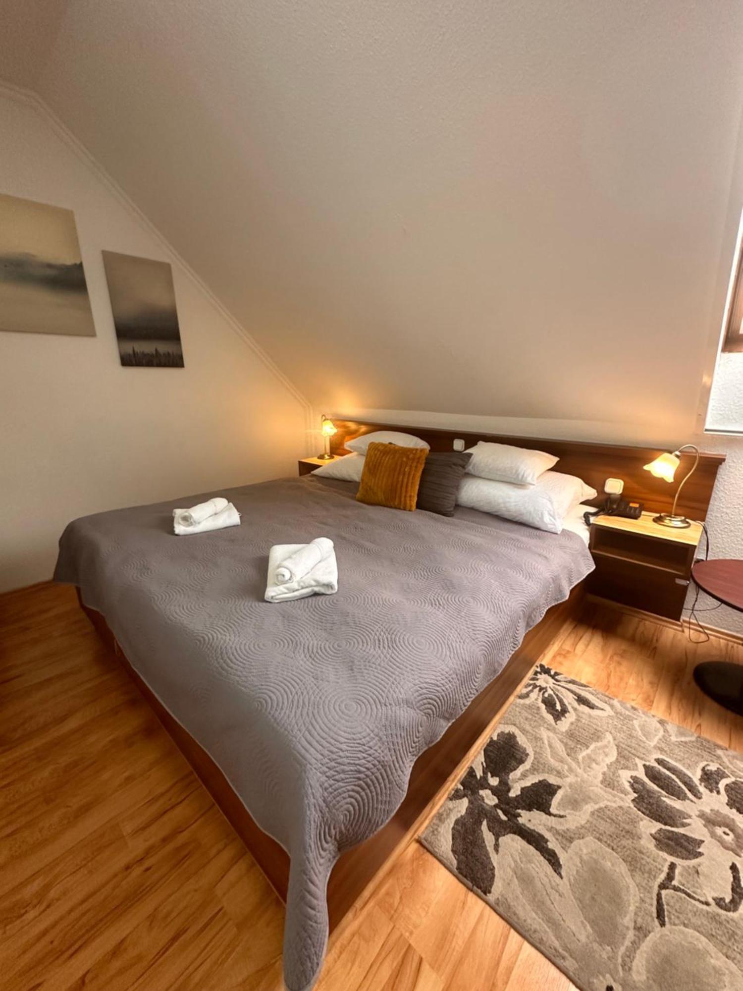 Le Rose Hotel Budapest Extérieur photo